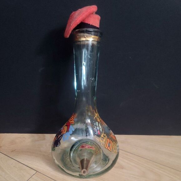 Vintage Spanish Catalunya Hand-Blown Hand Painted‎ Glass Wine Decanter - Picture 7 of 10